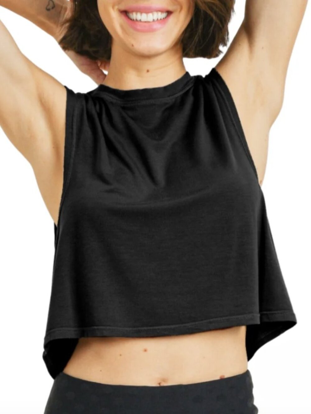NWOT Mono B High Neck Crop Tank Size Large